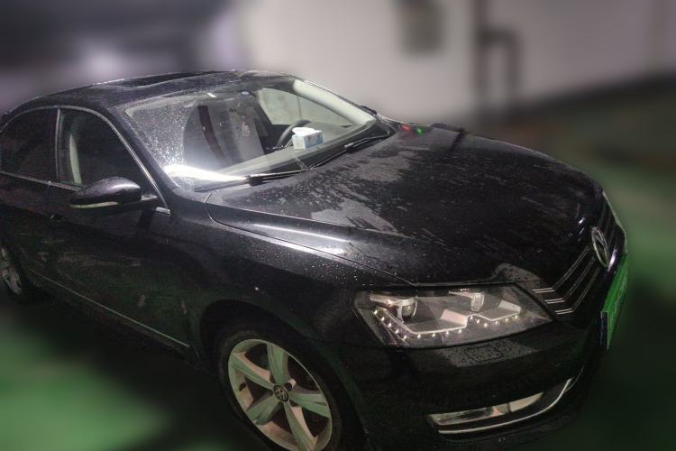 Used Volkswagen Passat 2011 1.8TSI DSG Prestige Edition Front Right 45 Deg