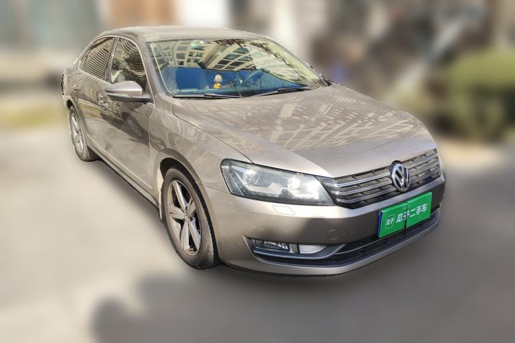 Used Volkswagen Passat 2011 2.0 TSI DSG Premium Edition Front Right 45 Deg