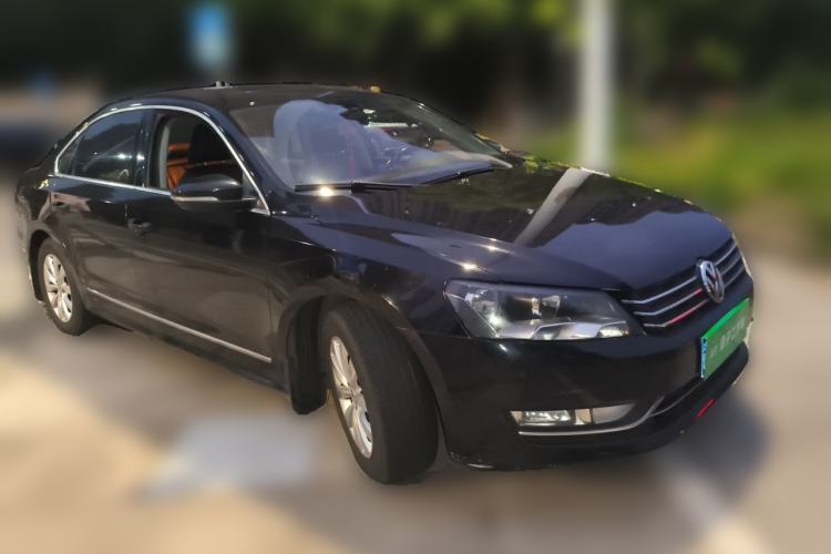 Used Volkswagen Passat 2011 1.8TSI Automatic Prestige Edition Front Right 45 Deg
