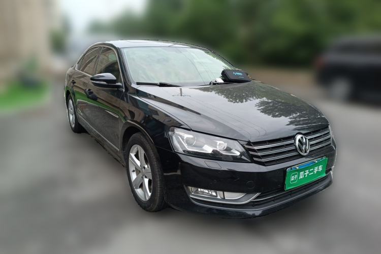 Used Volkswagen Passat 2011 1.8TSI DSG Prestige Edition Front Right 45 Deg