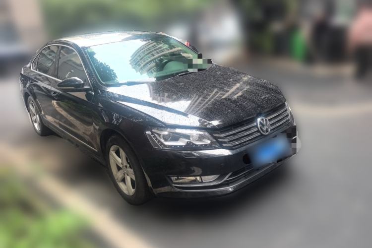 Used Volkswagen Passat 2011 1.8TSI DSG Prestige Edition Front Right 45 Deg