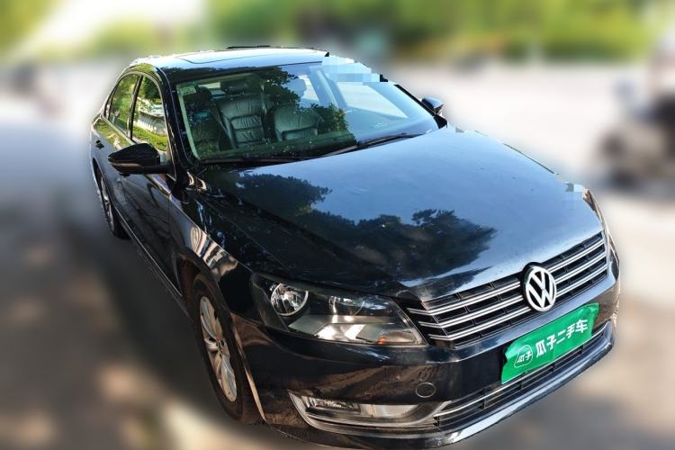 Used Volkswagen Passat 2011 1.8TSI Automatic Prestige Edition Front Right 45 Deg