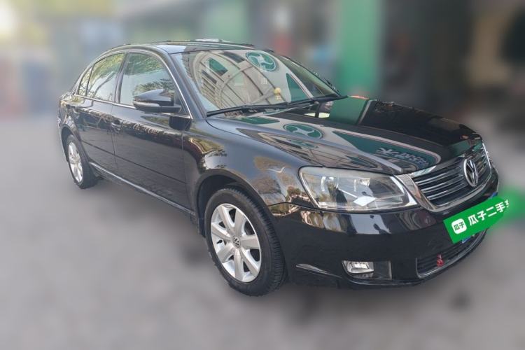 Used Volkswagen Passat 2011 1.8T Manual Luxury Model Front Right 45 Deg