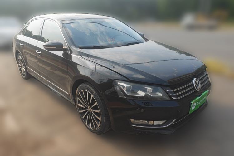 Used Volkswagen Passat 2011 2.0 TSI DSG Ultimate Edition Front Right 45 Deg