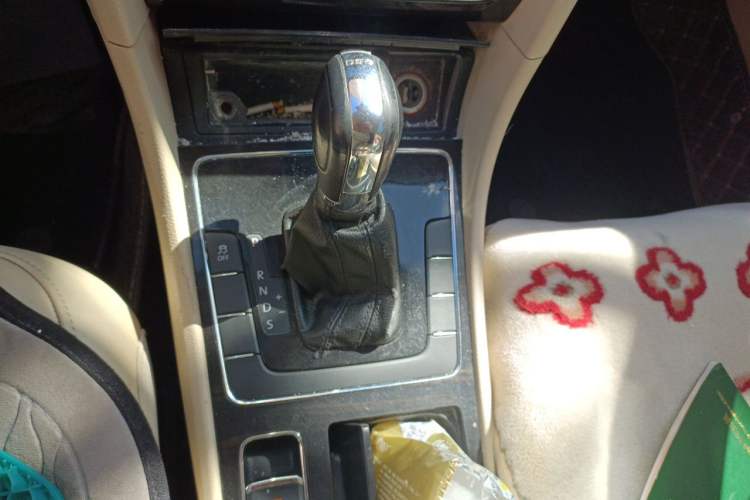 Used Volkswagen Passat 2011 1.8 TSI DSG Prestige Edition Gear Lever