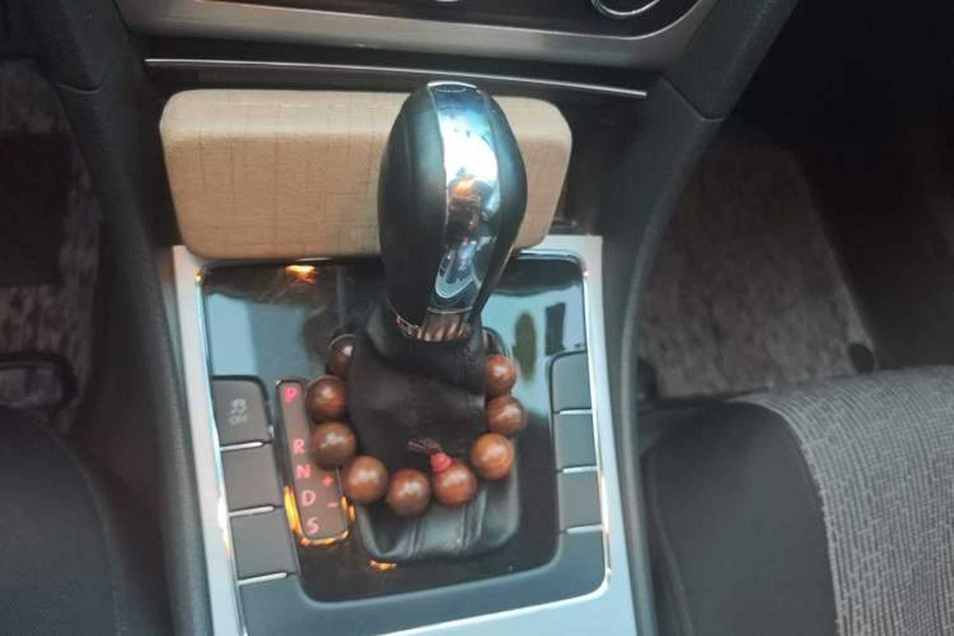 Used Volkswagen Passat 2011 1.8TSI Automatic Prestige Edition Gear Lever