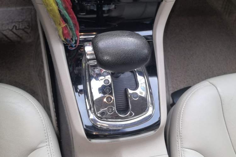 Used Volkswagen Passat 2011 1.8T Automatic Luxury Model Gear Lever