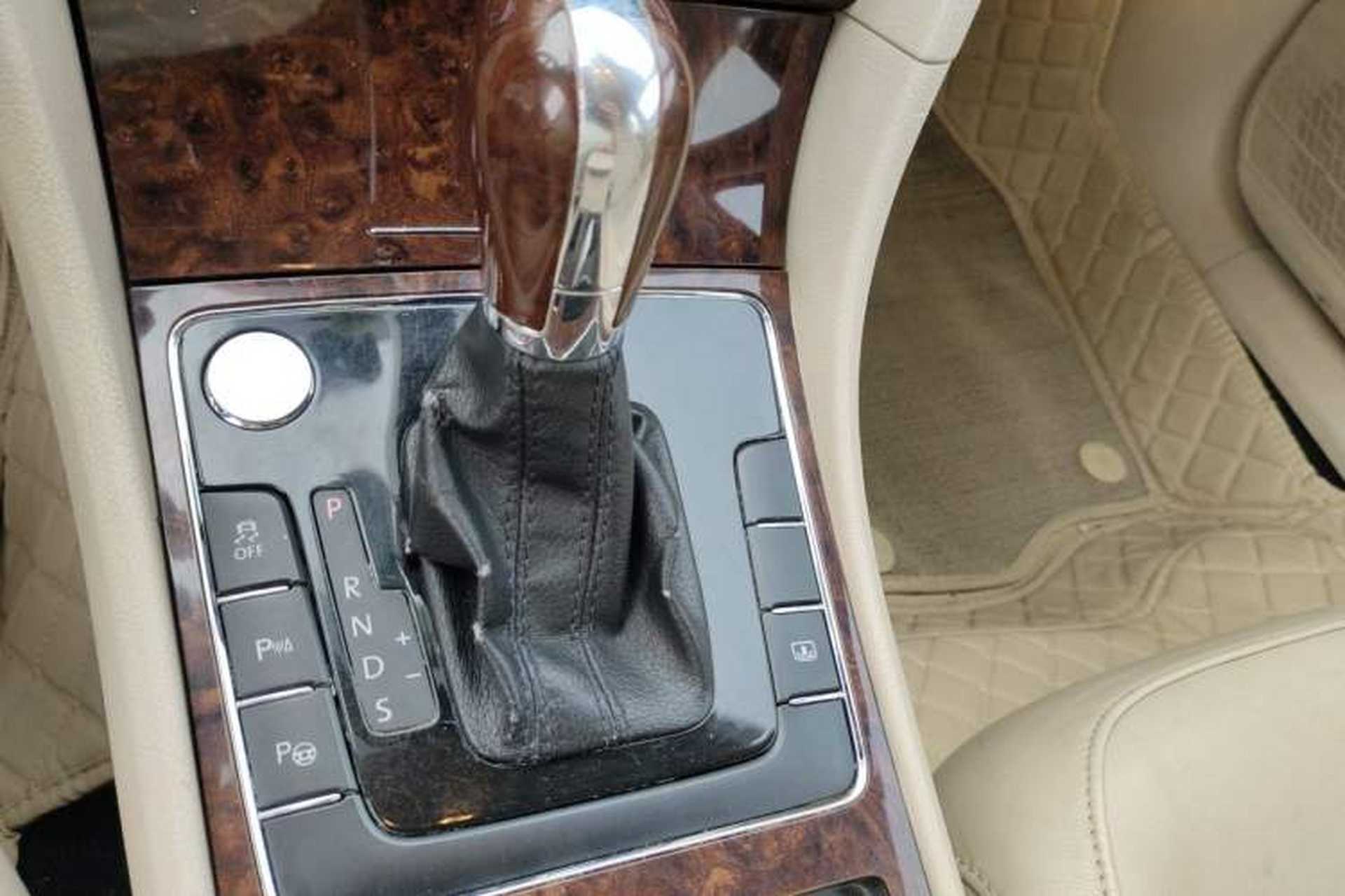 Used Volkswagen Passat 2011 2.0 TSI DSG Ultimate Edition Gear Lever