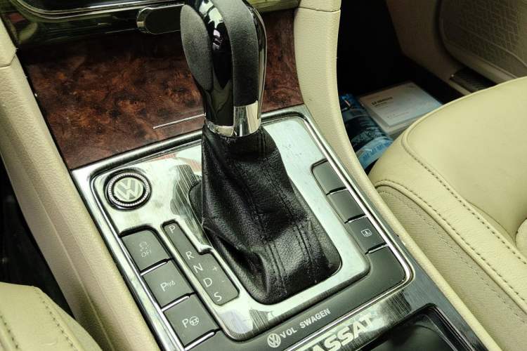 Used Volkswagen Passat 2011 3.0L V6 DSG Flagship Edition Gear Lever
