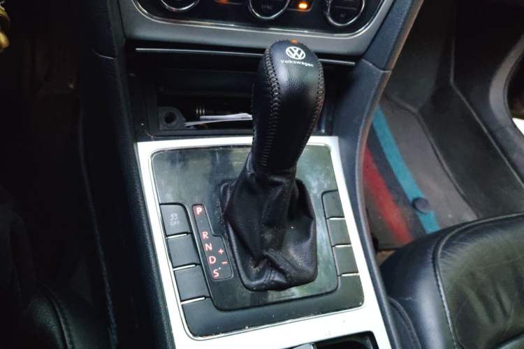 Used Volkswagen Passat 2011 1.8 TSI DSG Prestige Edition Gear Lever