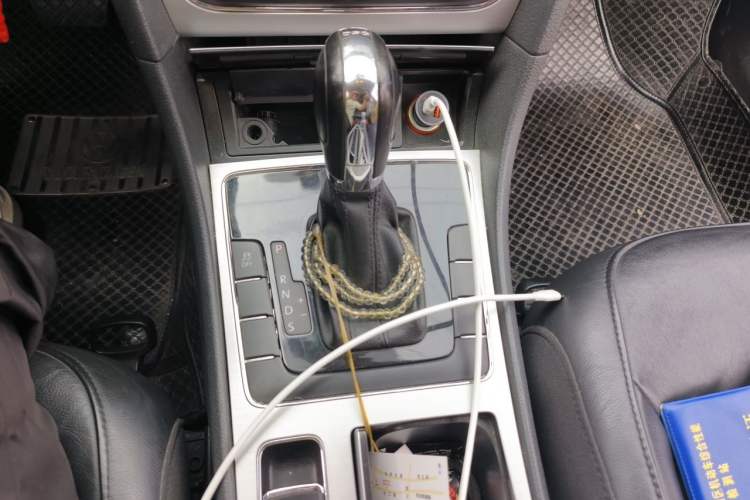 Used Volkswagen Passat 2011 1.8TSI Automatic Prestige Edition Gear Lever