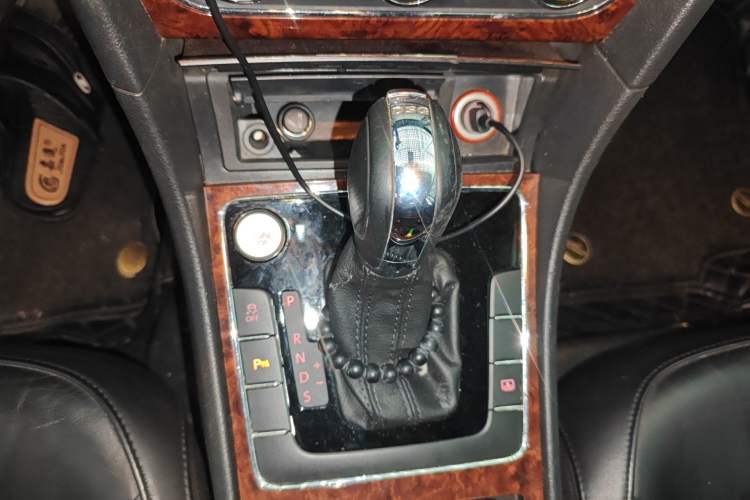 Used Volkswagen Passat 2011 1.8TSI DSG Prestige Edition Gear Lever