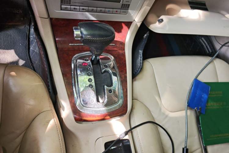 Used Volkswagen Passat 2011 1.8T Automatic Luxury Model Gear Lever