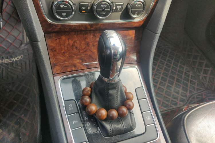 Used Volkswagen Passat 2011 1.8 TSI DSG Prestige Edition Gear Lever