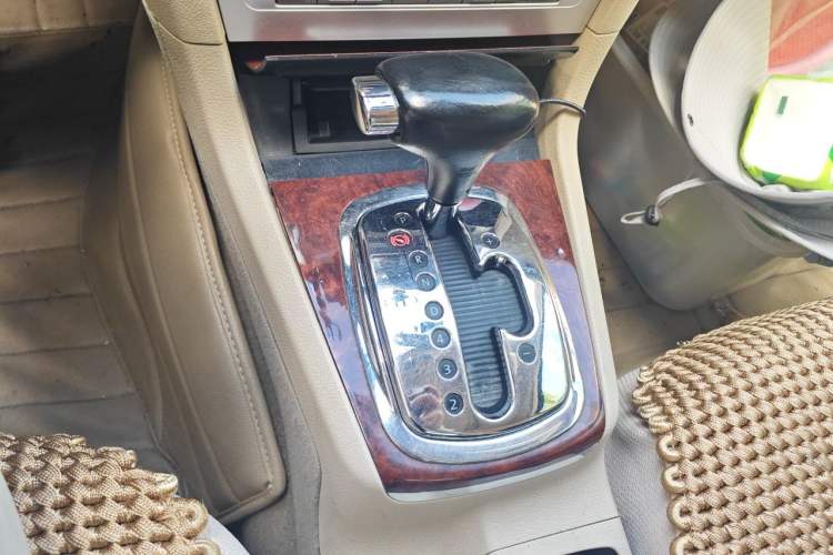 Used Volkswagen Passat 2011 1.8T Automatic Luxury Model Gear Lever