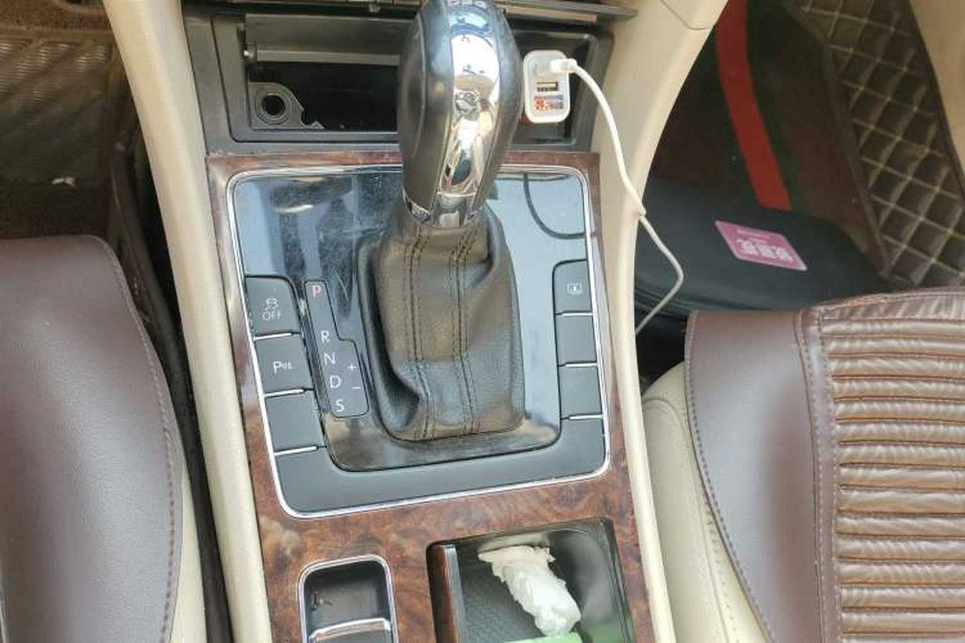 Used Volkswagen Passat 2011 2.0 TSI DSG Premium Edition Gear Lever