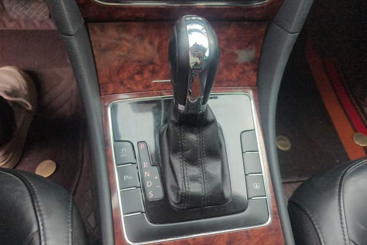 Used Volkswagen Passat 2011 1.8TSI DSG Prestige Edition Gear Lever