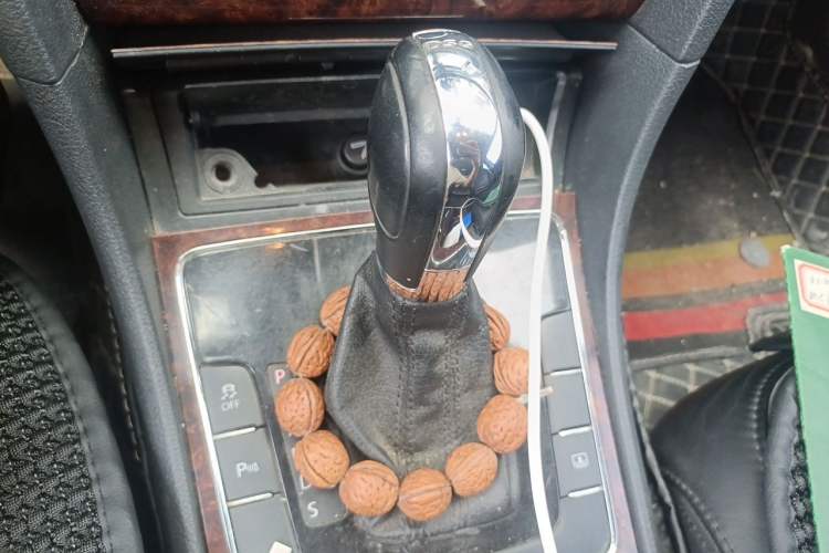 Used Volkswagen Passat 2011 1.8TSI DSG Prestige Edition Gear Lever