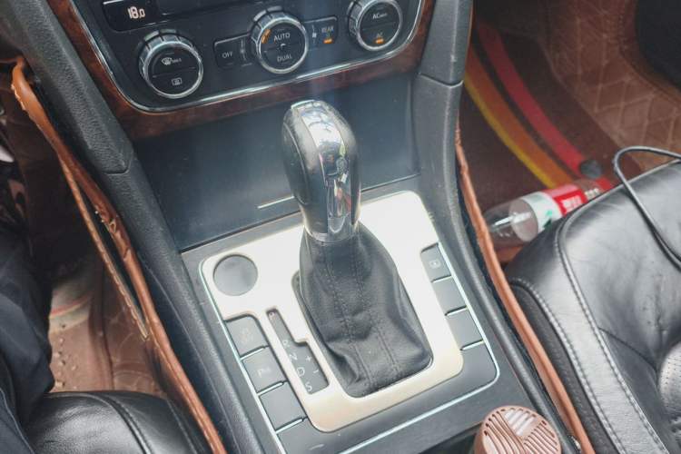 Used Volkswagen Passat 2011 1.8 TSI DSG Prestige Edition Gear Lever