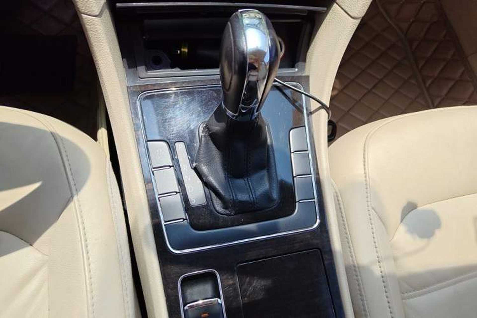 Used Volkswagen Passat 2011 1.8 TSI DSG Prestige Edition Gear Lever