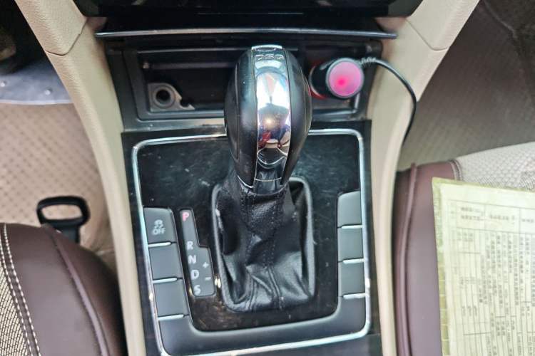Used Volkswagen Passat 2011 1.4 TSI DSG Prestige Edition Gear Lever