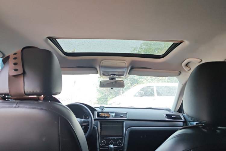Used Volkswagen Passat 2011 1.8TSI Automatic Prestige Edition Headliner