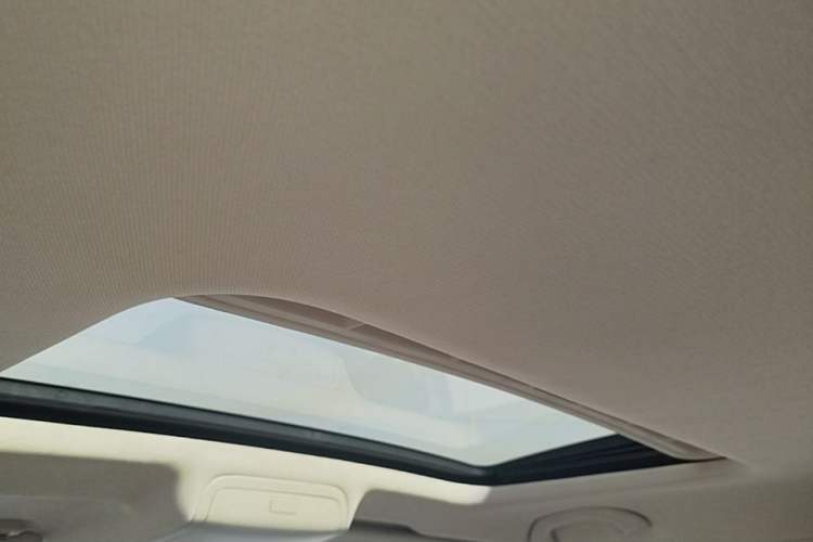 Used Volkswagen Passat 2011 1.4 TSI Manual Luxury Edition Headliner