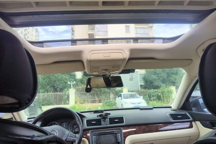 Used Volkswagen Passat 2011 1.8TSI DSG Prestige Edition Headliner