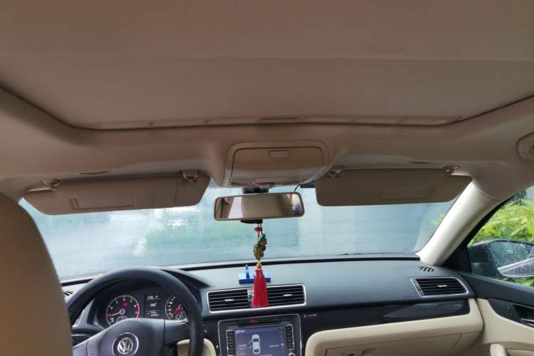 Used Volkswagen Passat 2011 1.8TSI Automatic Prestige Edition Headliner