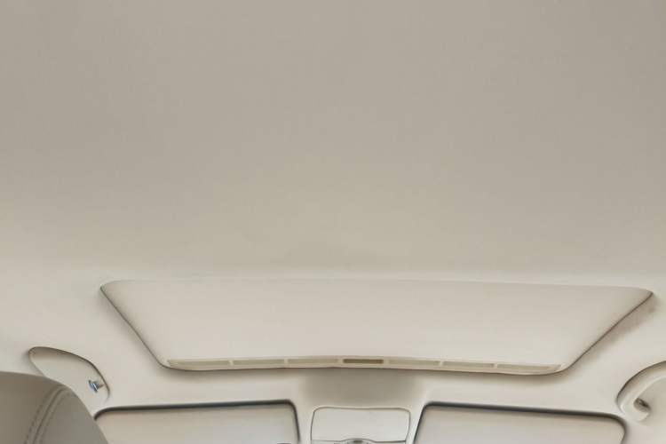 Used Volkswagen Passat 2011 1.8T Automatic Luxury Model Headliner