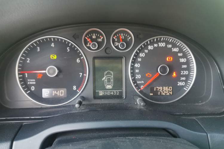 Used Volkswagen Passat 2011 1.8T Automatic Luxury Model Instrument Cluster