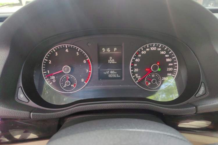 Used Volkswagen Passat 2011 1.8TSI Automatic Prestige Edition Instrument Cluster