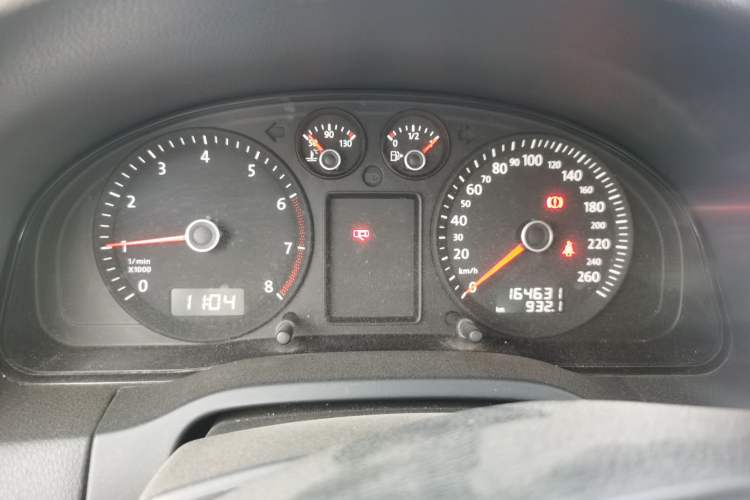 Used Volkswagen Passat 2011 2.0L Manual Luxury Version Instrument Cluster