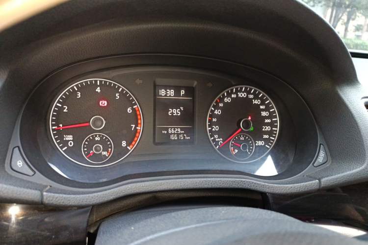 Used Volkswagen Passat 2011 1.8TSI Automatic Prestige Edition Instrument Cluster