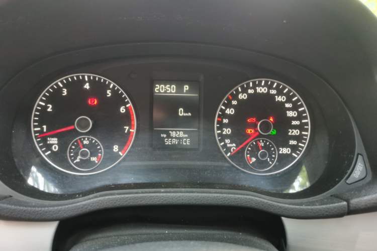 Used Volkswagen Passat 2011 1.8TSI Automatic Prestige Edition Instrument Cluster