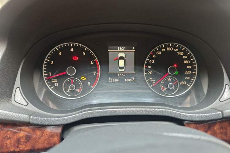 Used Volkswagen Passat 2011 1.8TSI DSG Prestige Edition Instrument Cluster