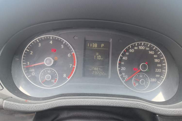 Used Volkswagen Passat 2011 1.8 TSI DSG Prestige Edition Instrument Cluster
