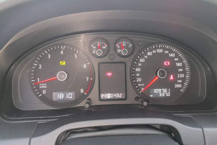 Used Volkswagen Passat 2011 1.8T Automatic Luxury Model Instrument Cluster