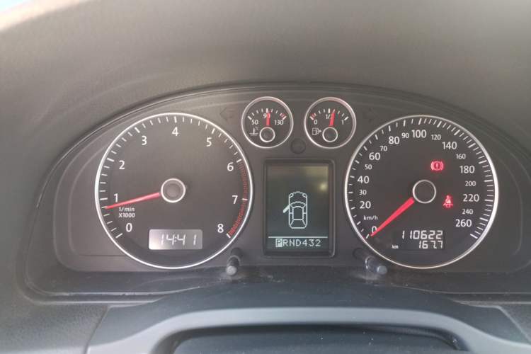 Used Volkswagen Passat 2011 1.8T Automatic Luxury Model Instrument Cluster