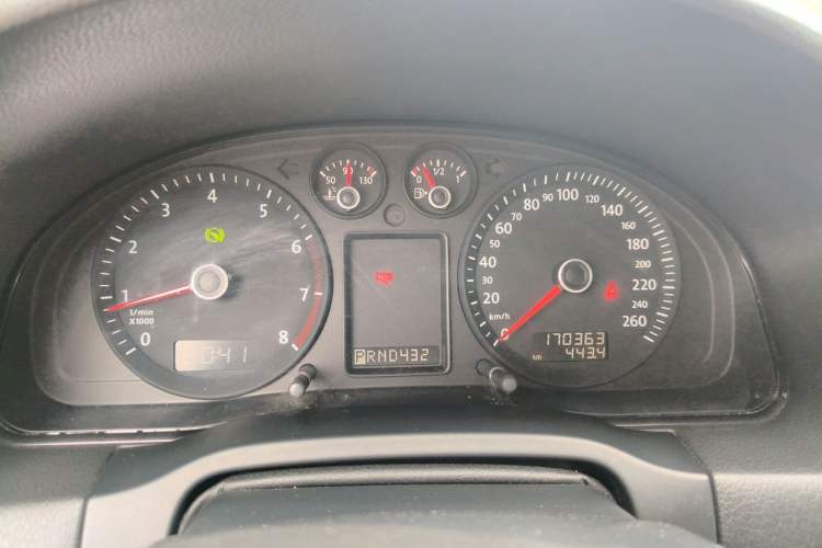 Used Volkswagen Passat 2011 1.8T Automatic Luxury Model Instrument Cluster