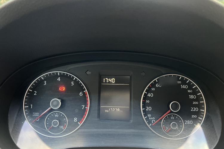 Used Volkswagen Passat 2011 1.4 TSI Manual Luxury Edition Instrument Cluster
