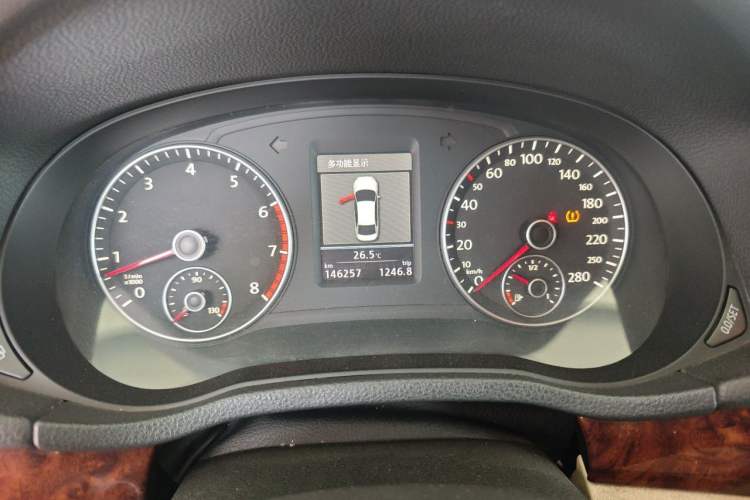 Used Volkswagen Passat 2011 3.0L V6 DSG Flagship Edition Instrument Cluster