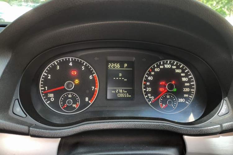 Used Volkswagen Passat 2011 1.8TSI Automatic Prestige Edition Instrument Cluster