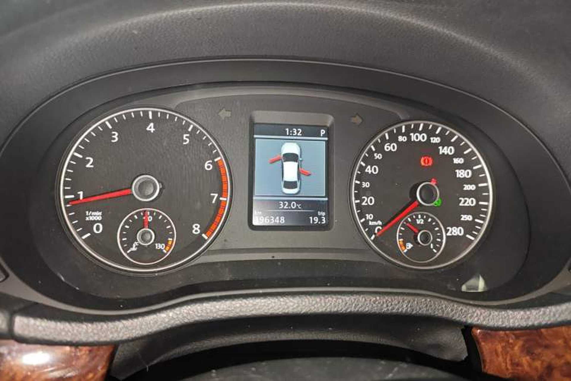Used Volkswagen Passat 2011 1.8TSI DSG Prestige Edition Instrument Cluster