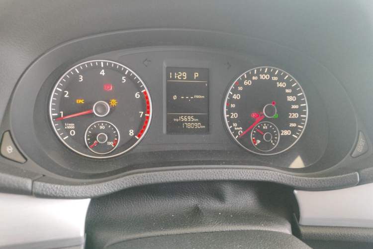 Used Volkswagen Passat 2011 1.8TSI Automatic Prestige Edition Instrument Cluster