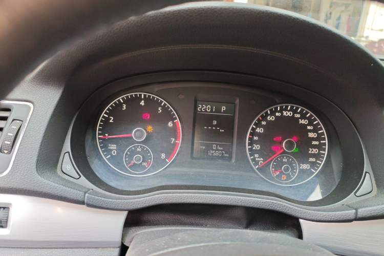 Used Volkswagen Passat 2011 1.8TSI Automatic Prestige Edition Instrument Cluster