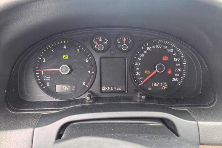 Used Volkswagen Passat 2011 1.8T Automatic Luxury Model Instrument Cluster
