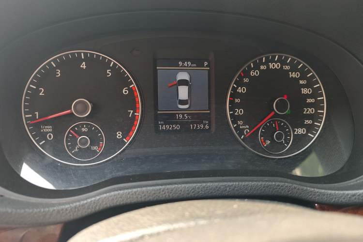 Used Volkswagen Passat 2011 1.8 TSI DSG Ultimate Edition Instrument Cluster