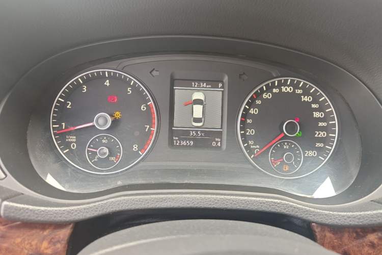 Used Volkswagen Passat 2011 2.0 TSI DSG Premium Edition Instrument Cluster