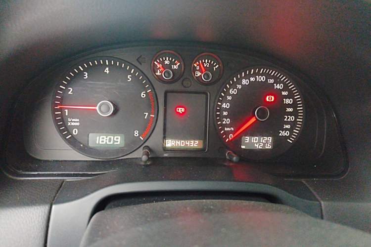 Used Volkswagen Passat 2011 1.8T Automatic Luxury Model Instrument Cluster